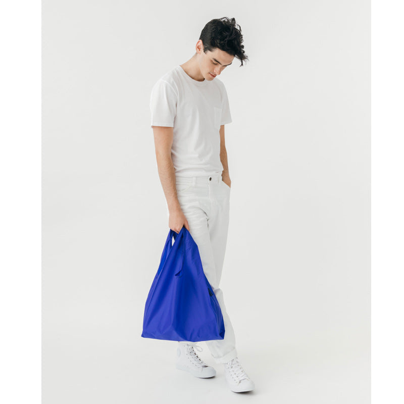 Standard-Baggu-Cobalt-Blue-Lifestyle-4