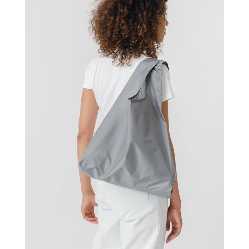 Standard-Baggu-Grey-Lifestyle-3