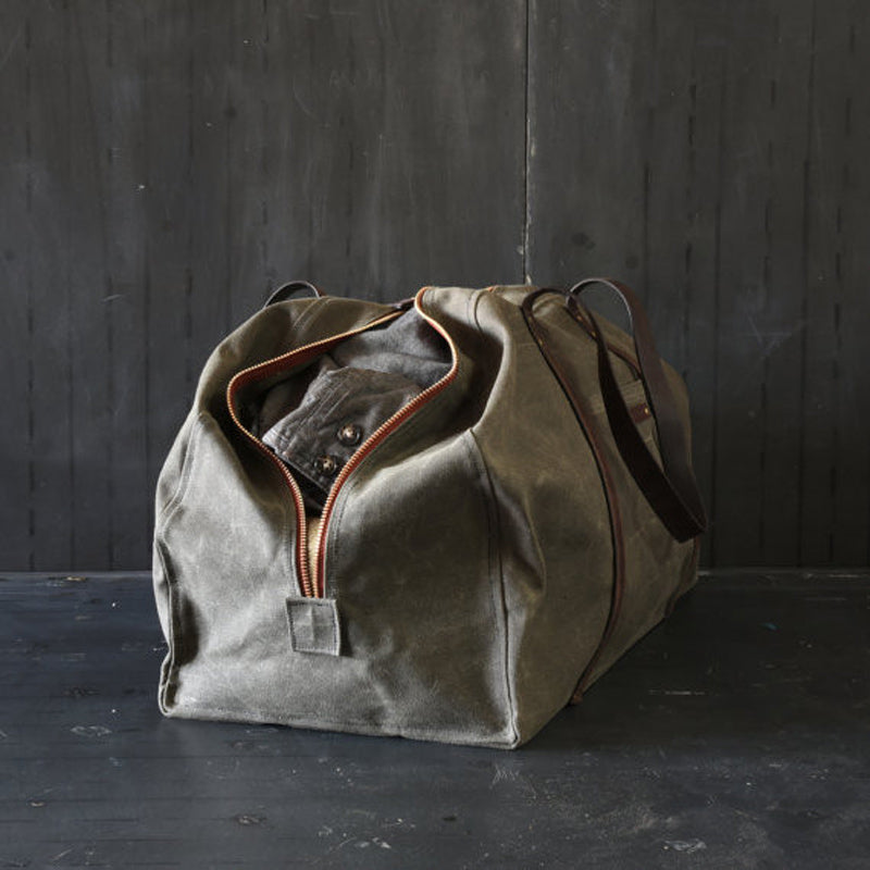 peg-and-awl-weekender-bag-moss-1