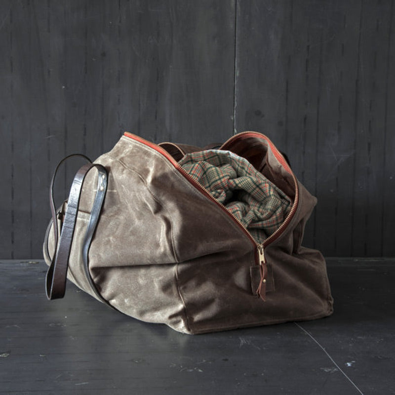 peg-and-awl-weekender-bag-truffle-4